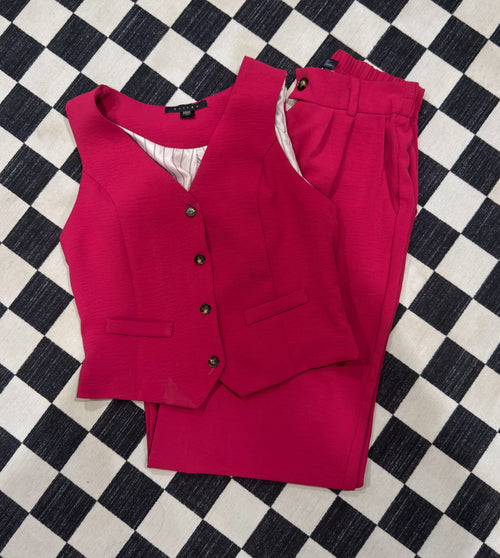 2 PIECE PINK SUITE SIZE MEDIUM