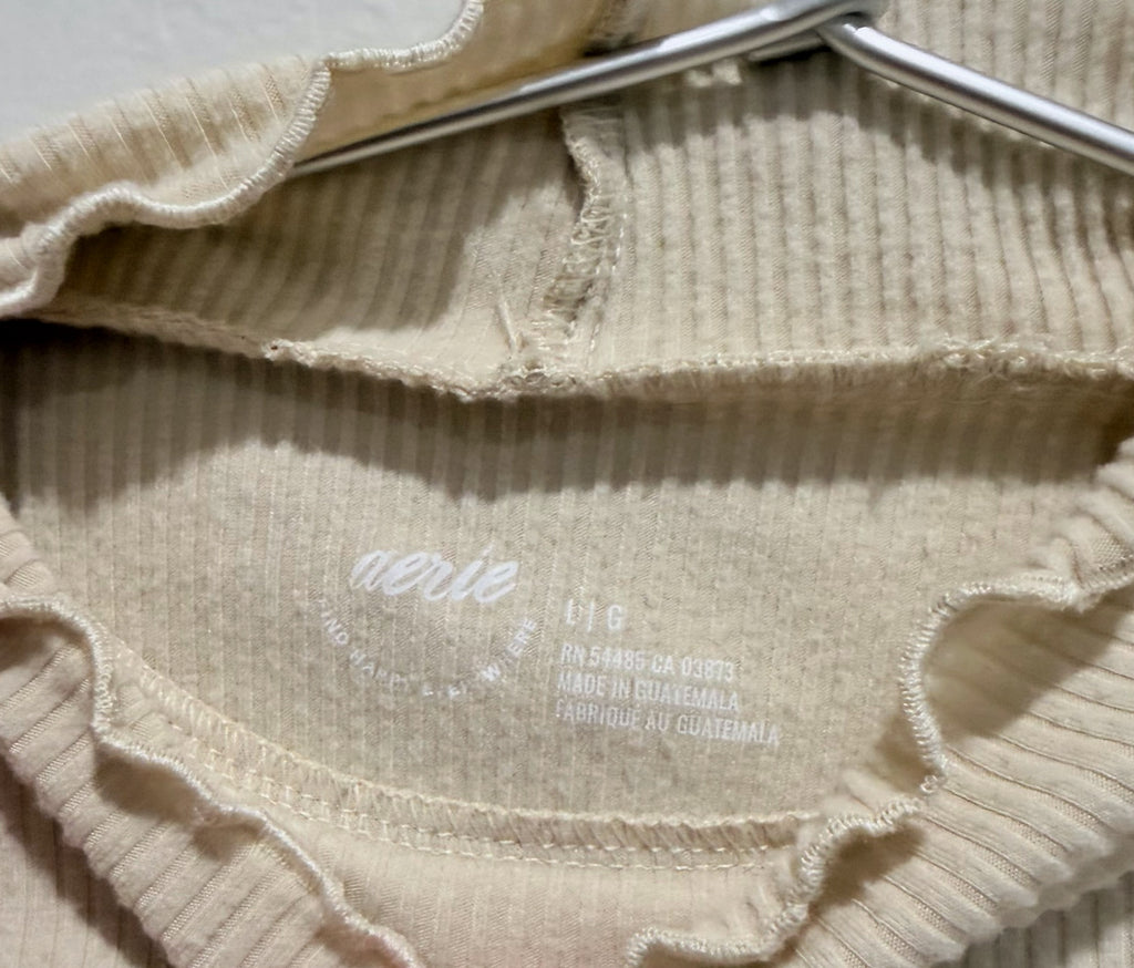AE LONG SLEEVE SIZE L