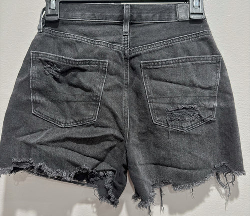 AE BLACK SHORTS SIZE 0