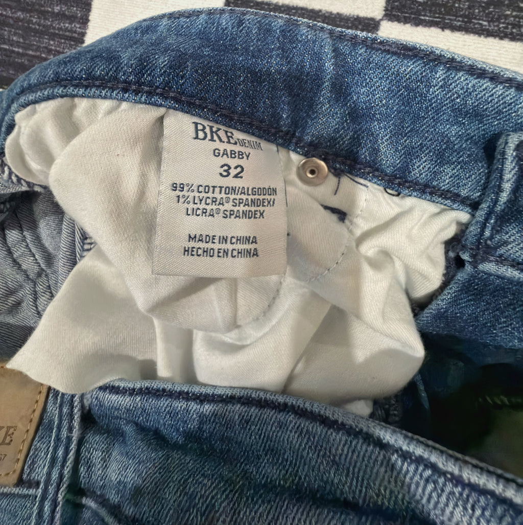 BKE GABBY SHORTS SIZE 32
