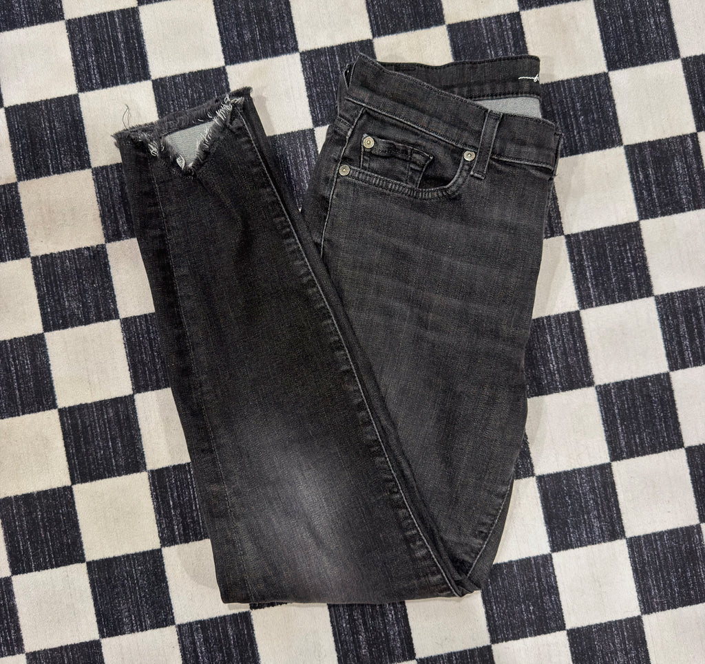 BLACK SEVEN JEANS SIZE 28