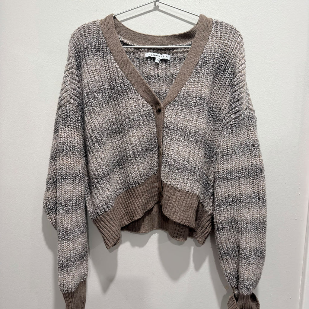 CELEBRITY PINK SWEATER SIZE XL