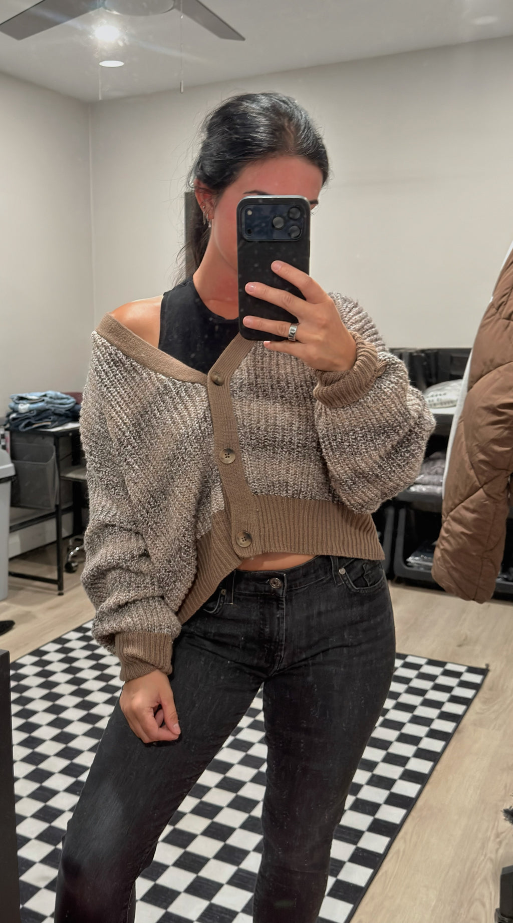 CELEBRITY PINK SWEATER SIZE XL