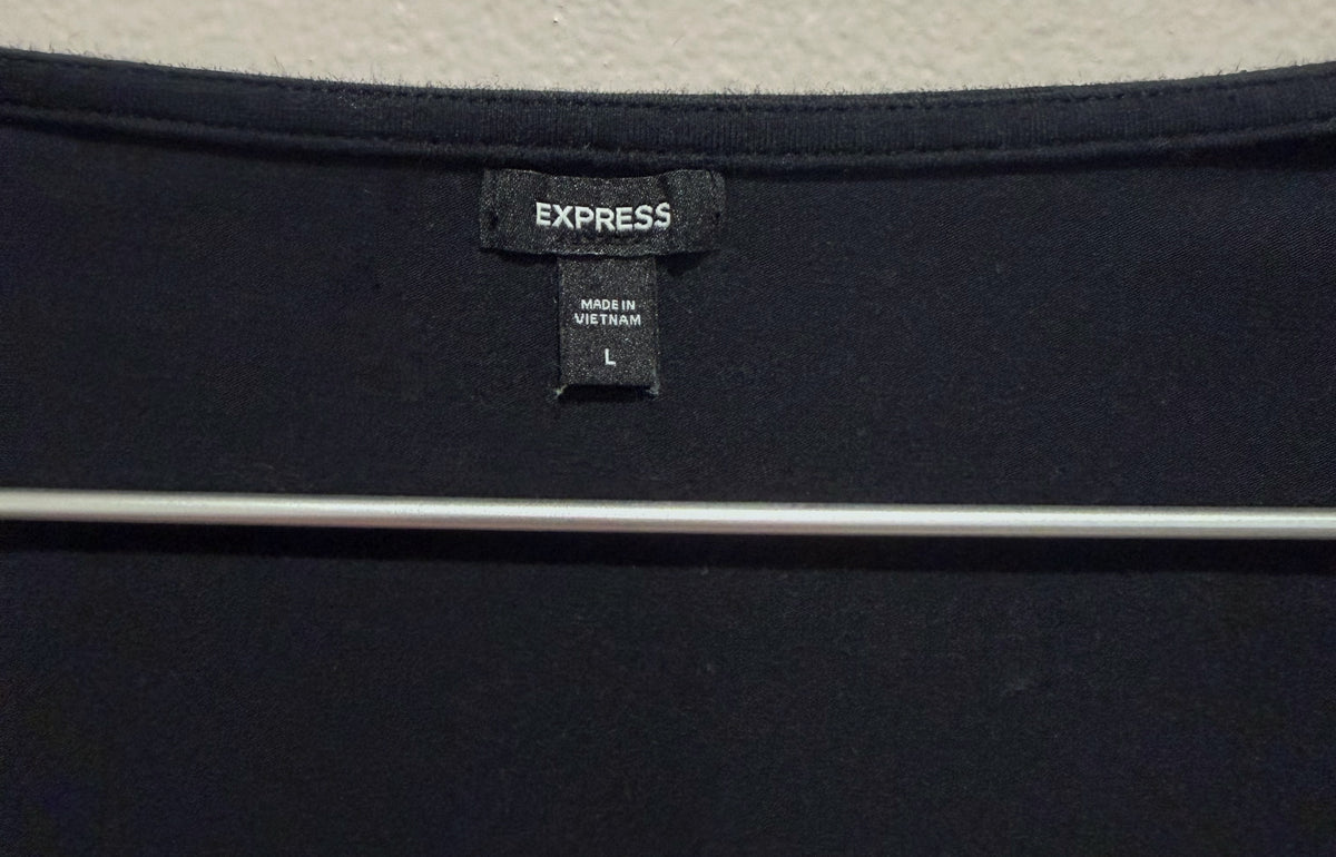 EXPRESS SQUARE NECK LONGSLEEVE SIZE L
