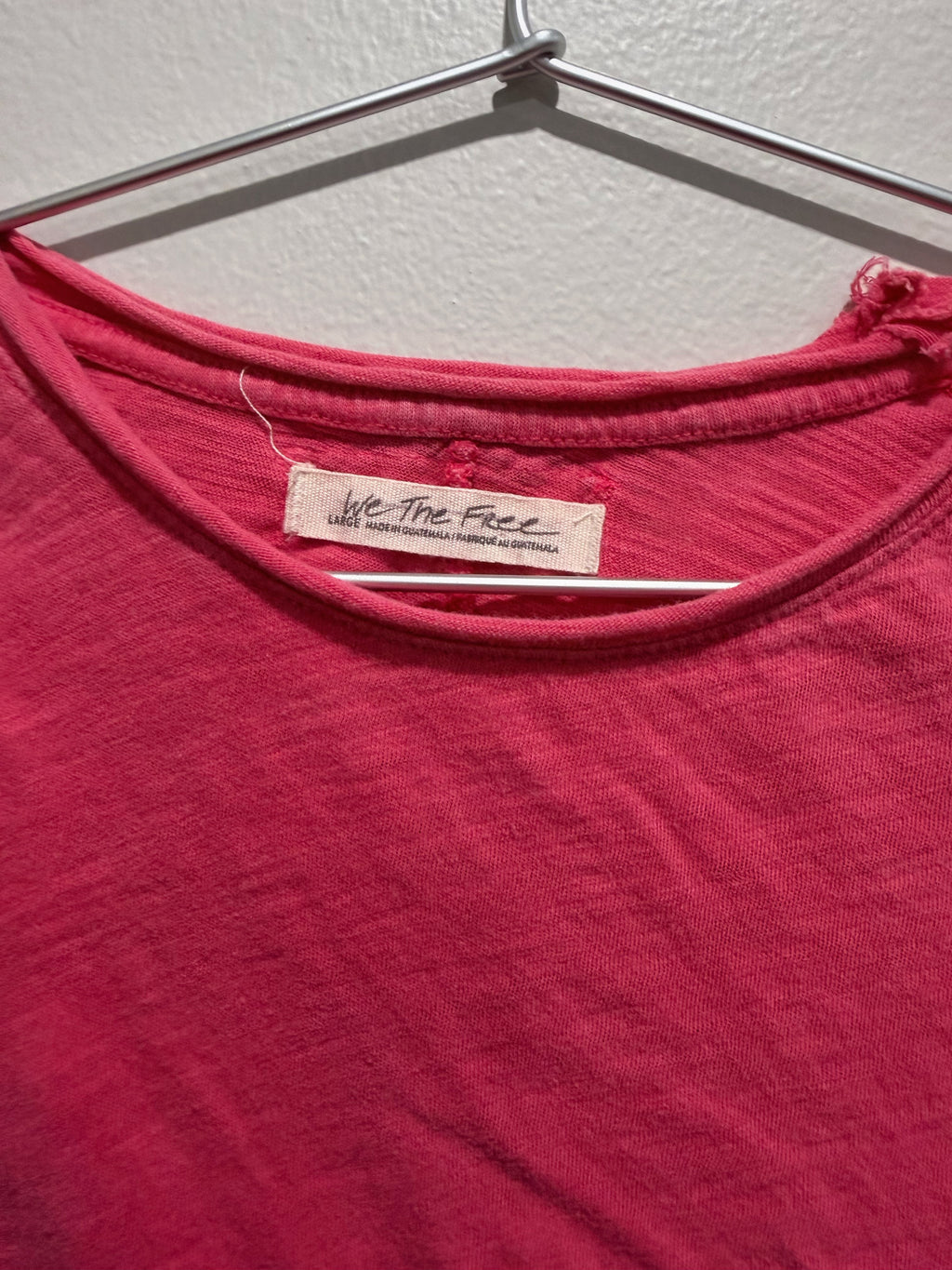 FREE PEOPLE TEE SIZE L