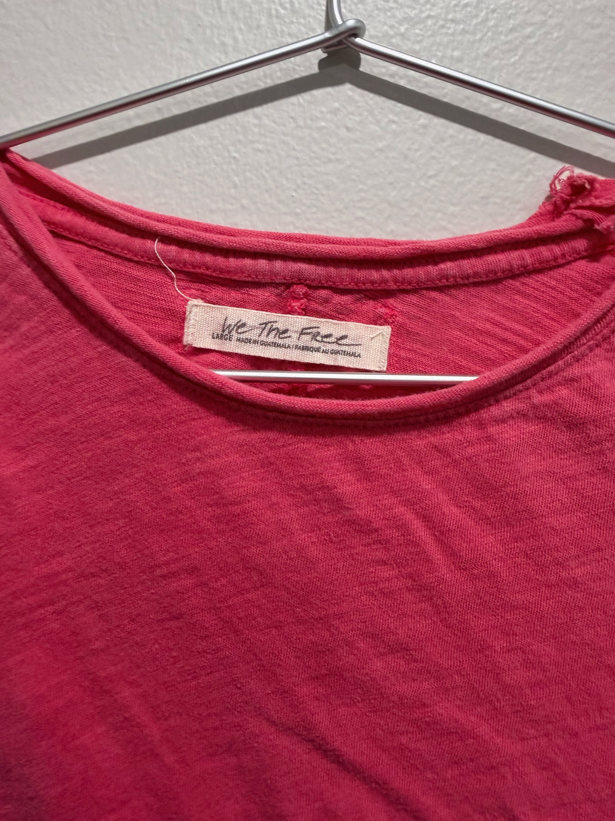 FREE PEOPLE TEE SIZE L