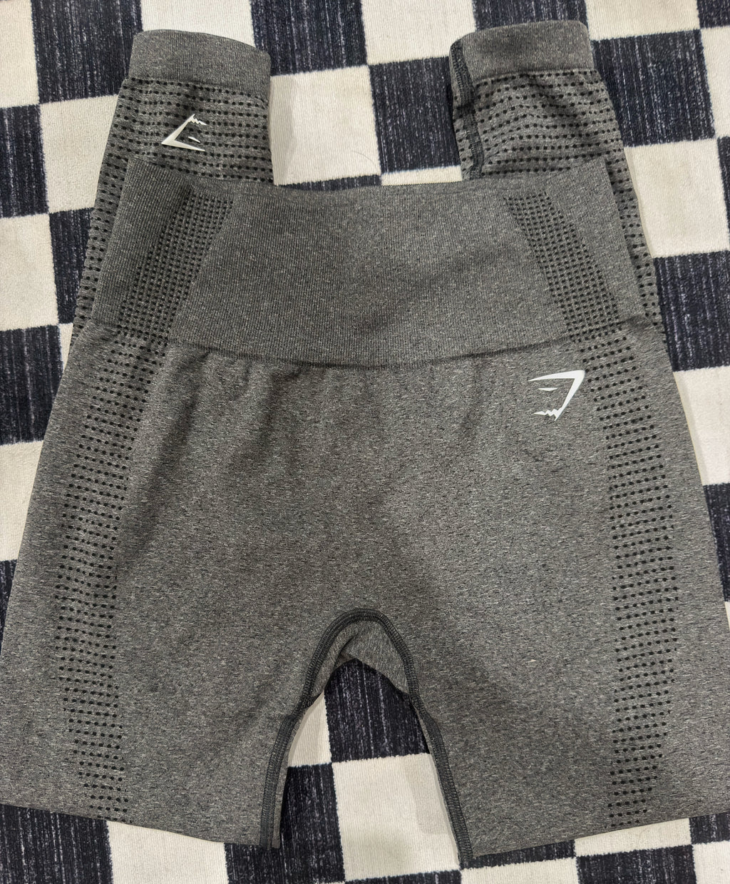 GYMSHARK LEGGINGS SIZE M