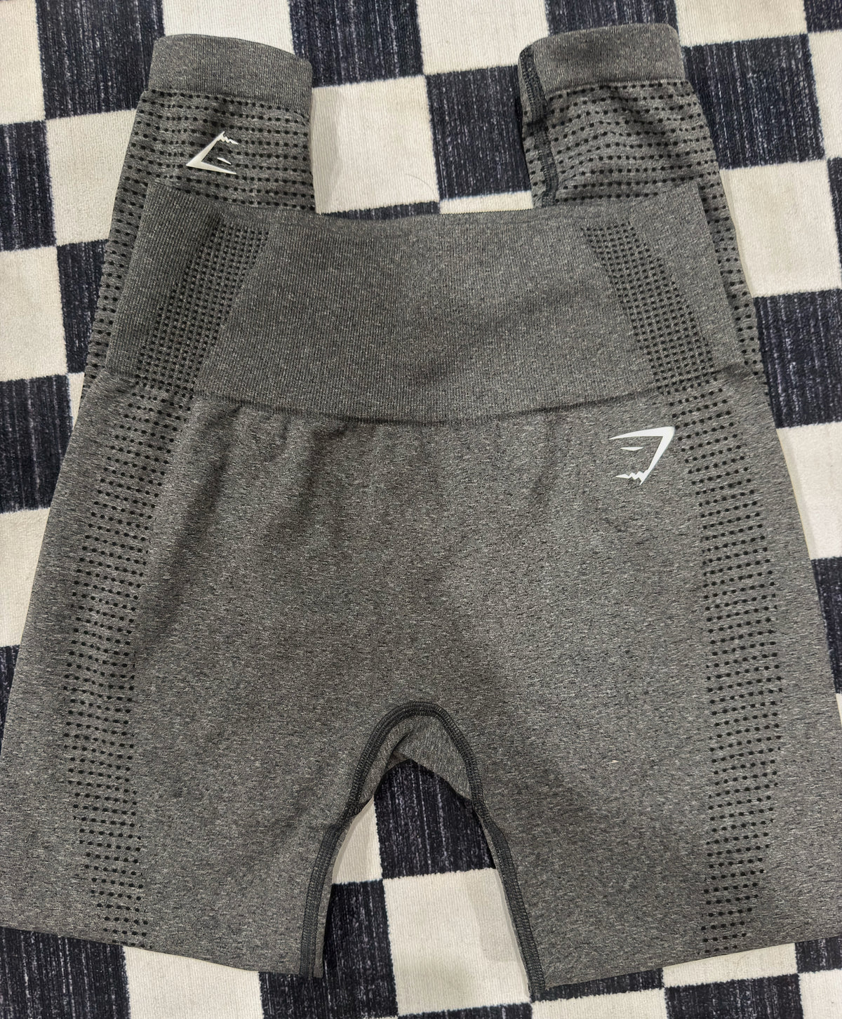 GYMSHARK LEGGINGS SIZE M