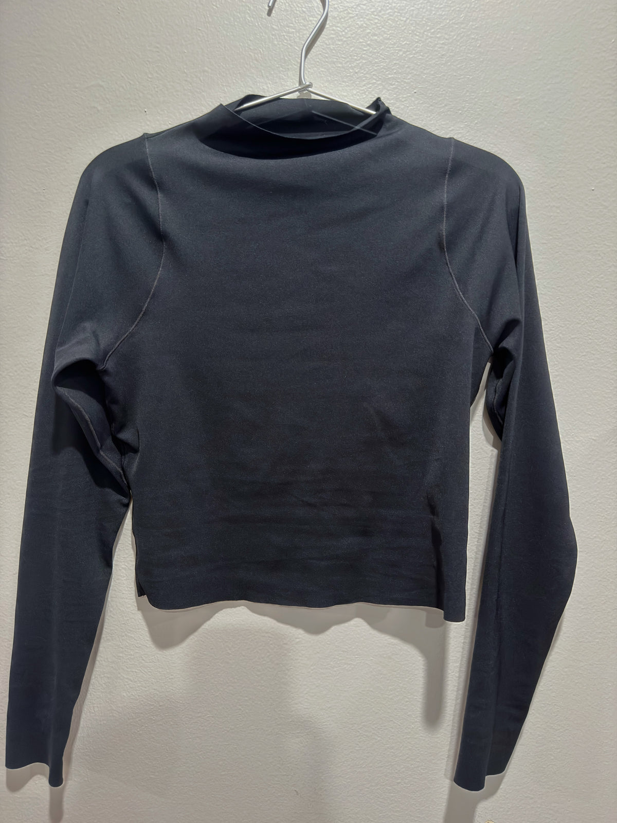 NIKE LONGSLEEVE SIZE L