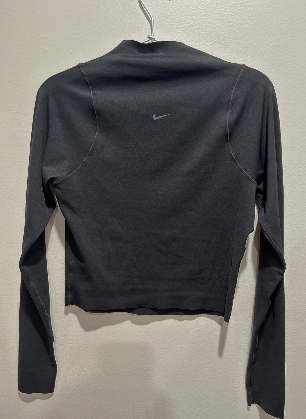 NIKE LONGSLEEVE SIZE L