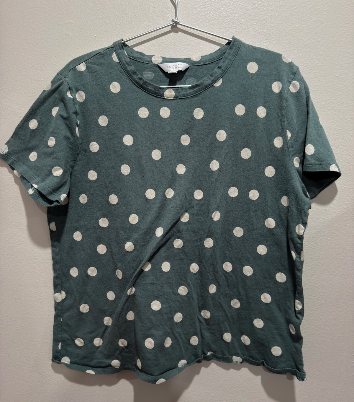 LAUREN CONRAD POLKA DOT TEE SIZE L