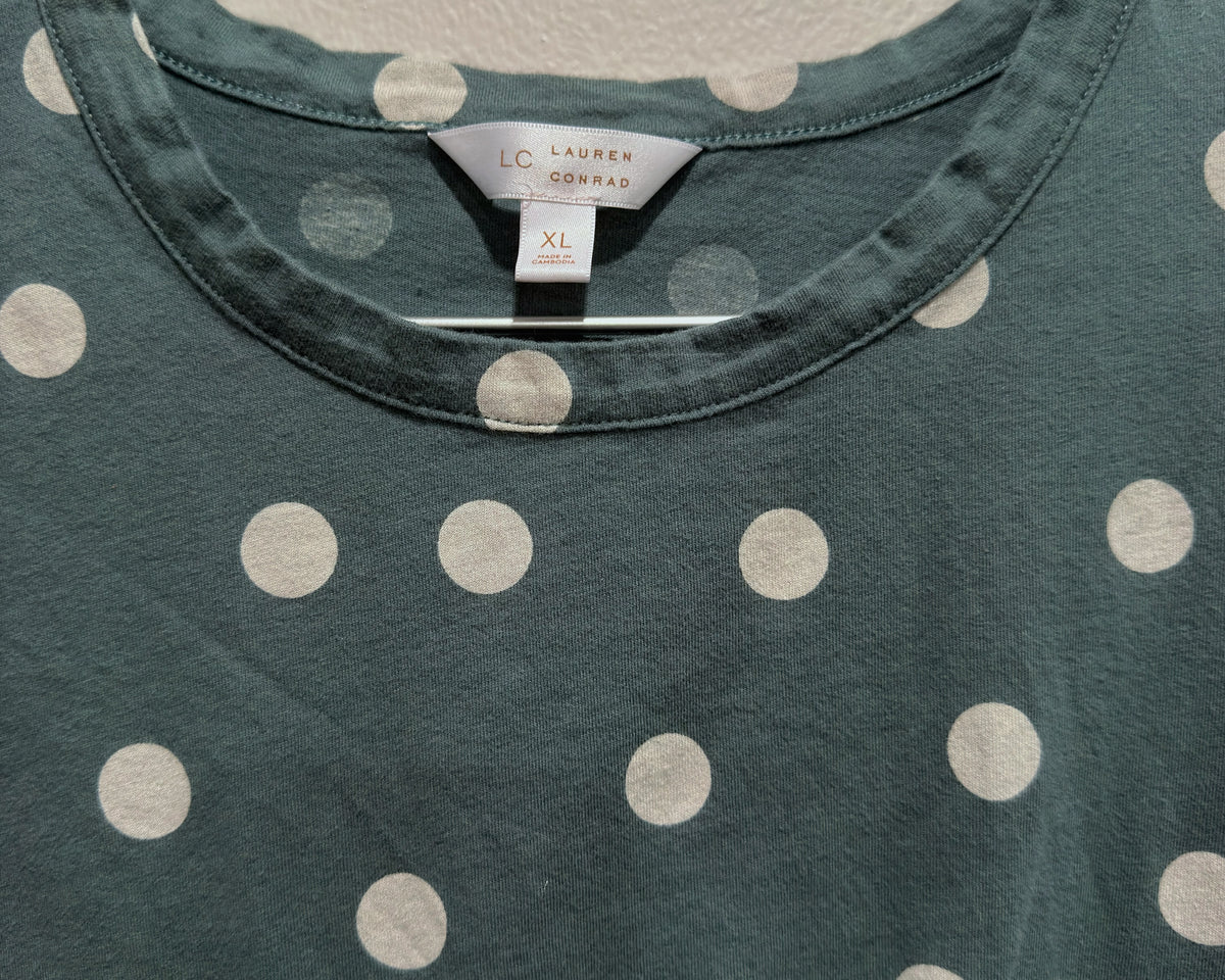 LAUREN CONRAD POLKA DOT TEE SIZE L